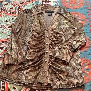 Ladies shirt in polyester and spandex top reduced